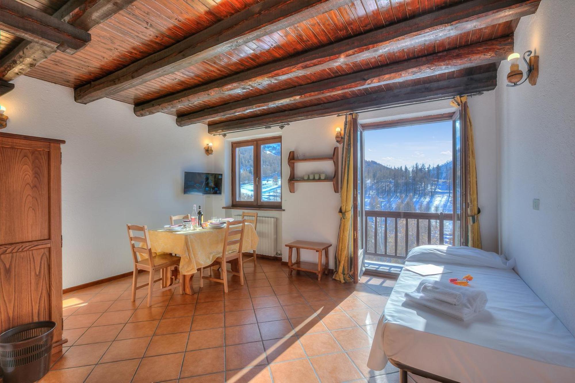 Belvedere Apartments - Happy Rentals Sestriere Exterior photo